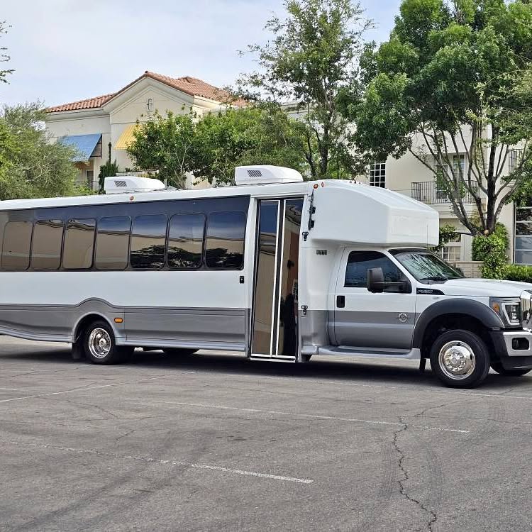 2012 Ford F550 Turtle Top